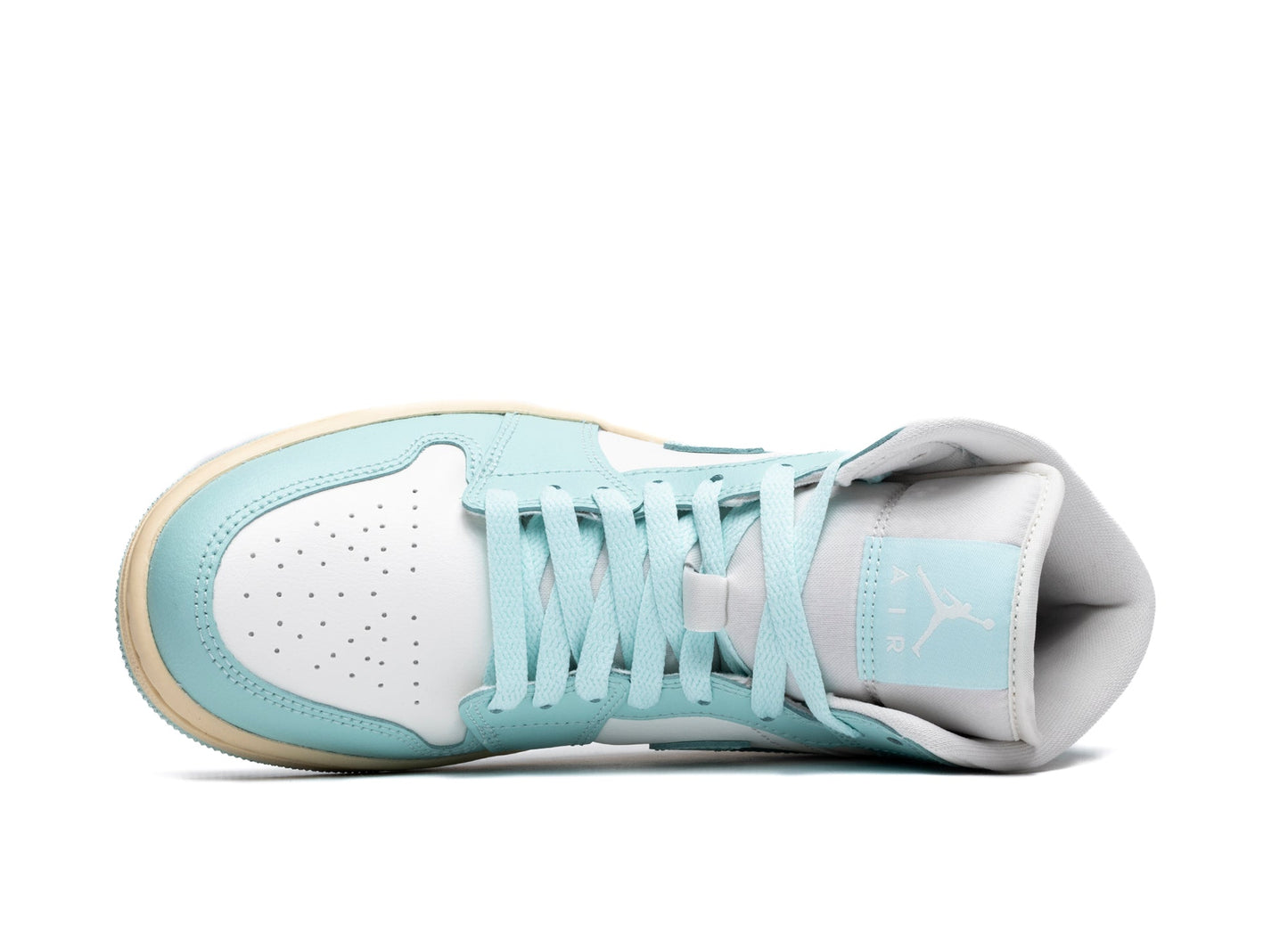 studio-shot-v9-29485