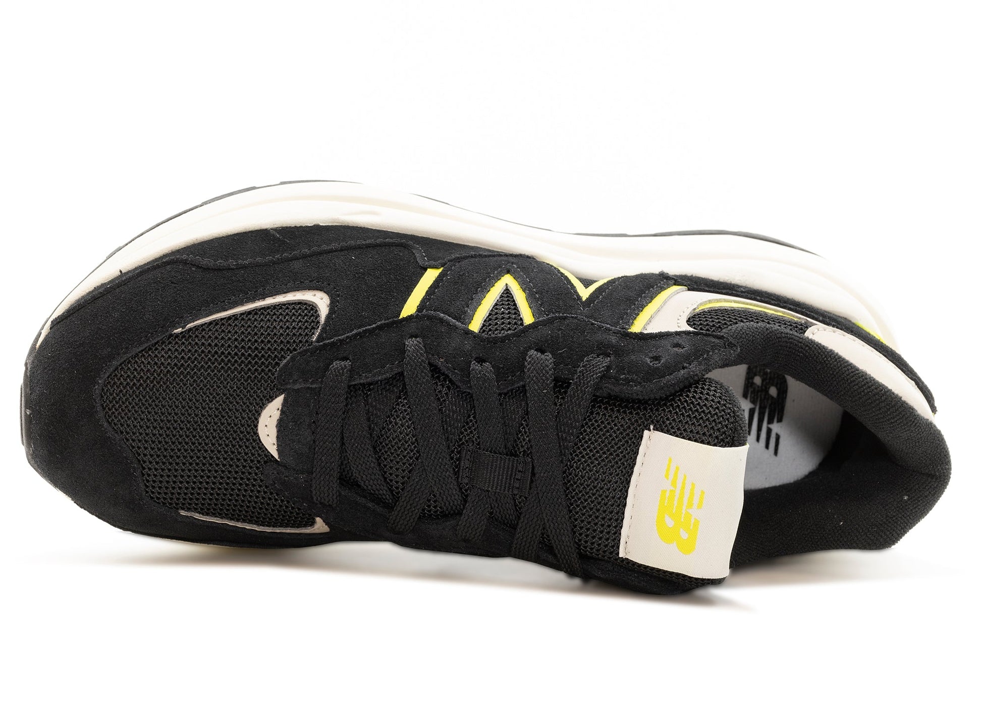 studio-shot-v9-38616