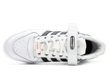 studio-shot-v9-14021