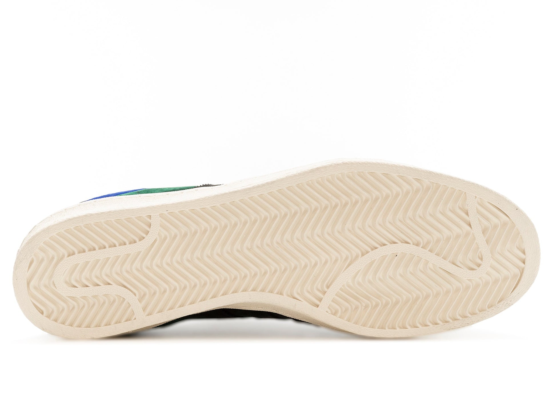 studio-shot-v9-22633