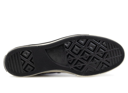 studio-shot-v9-61002