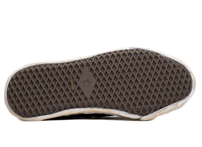 studio-shot-v9-43821