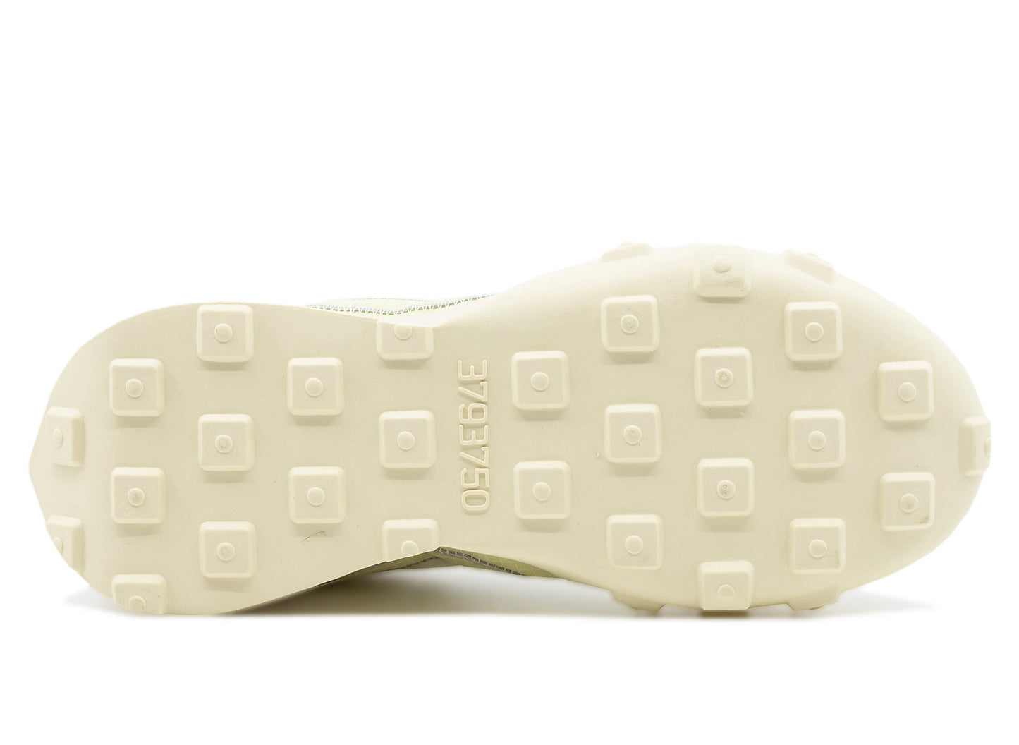 studio-shot-v9-77588