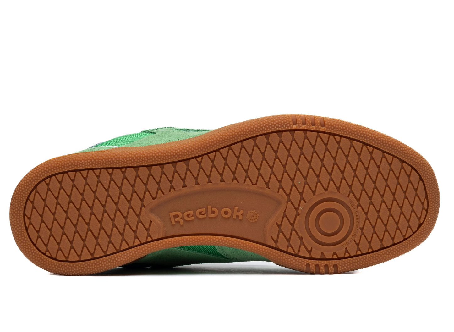 studio-shot-v9-61081