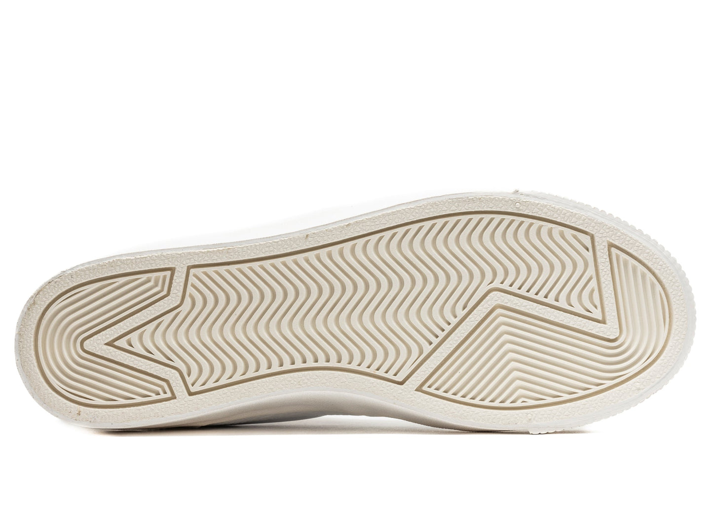 studio-shot-v9-52627