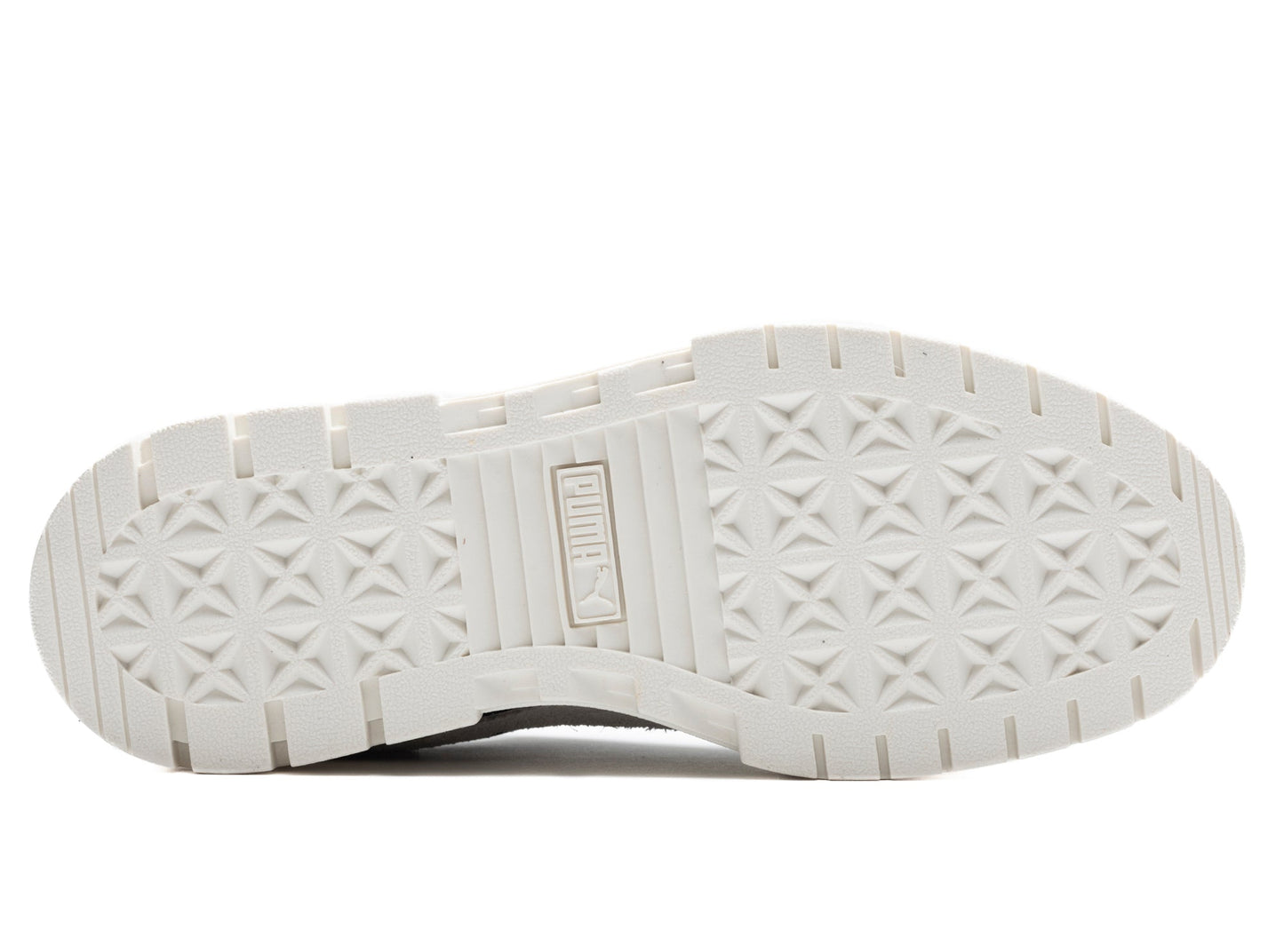 studio-shot-v9-42386