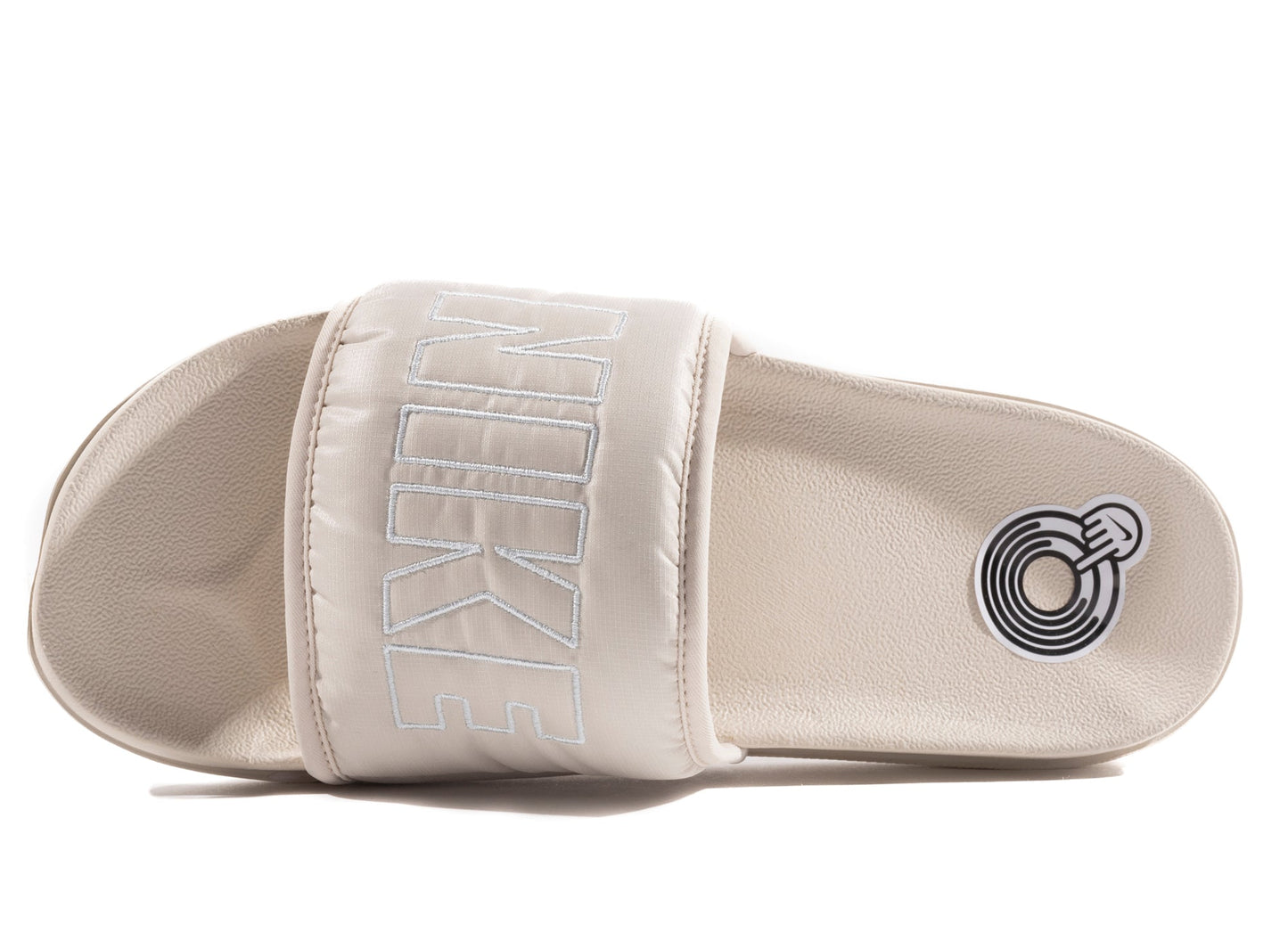 studio-shot-v9-81599