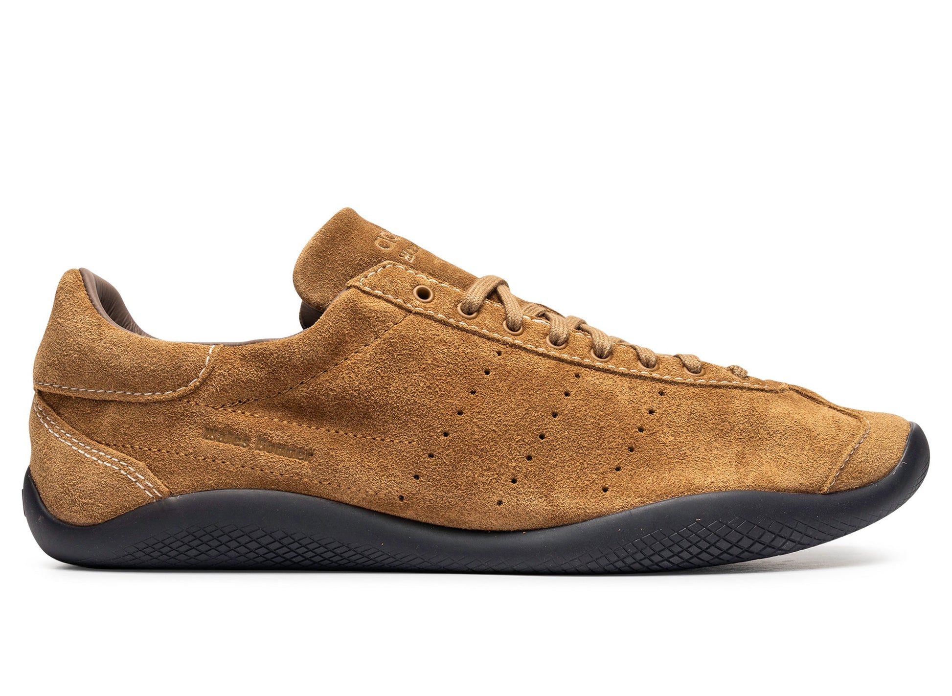 studio-shot-v9-12463