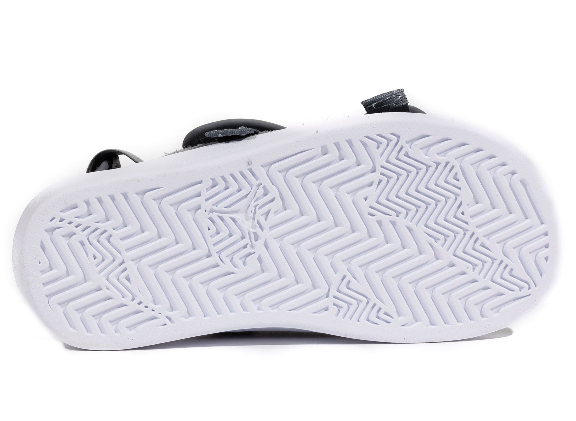 studio-shot-v9-37121