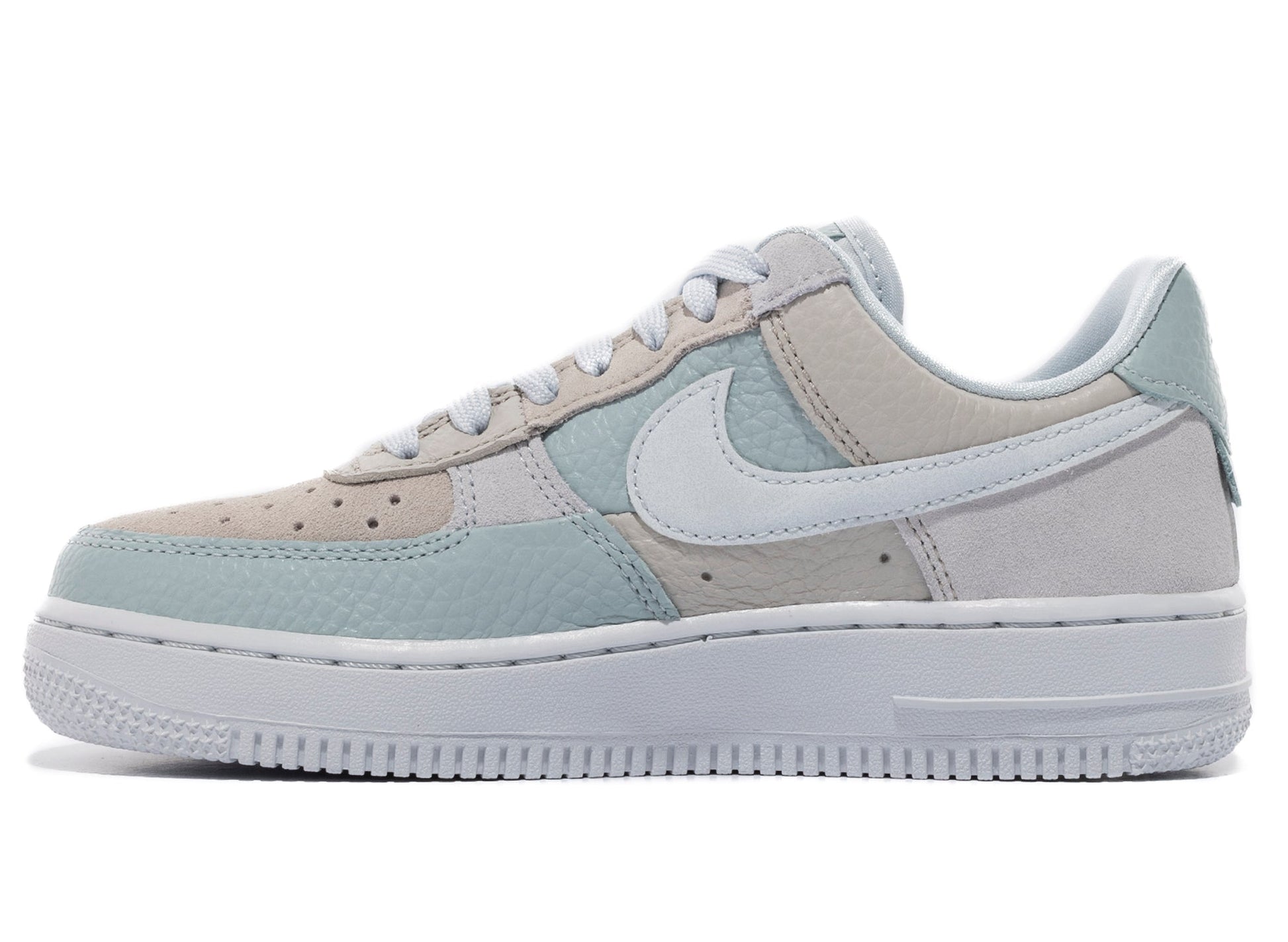 studio-shot-v9-30288