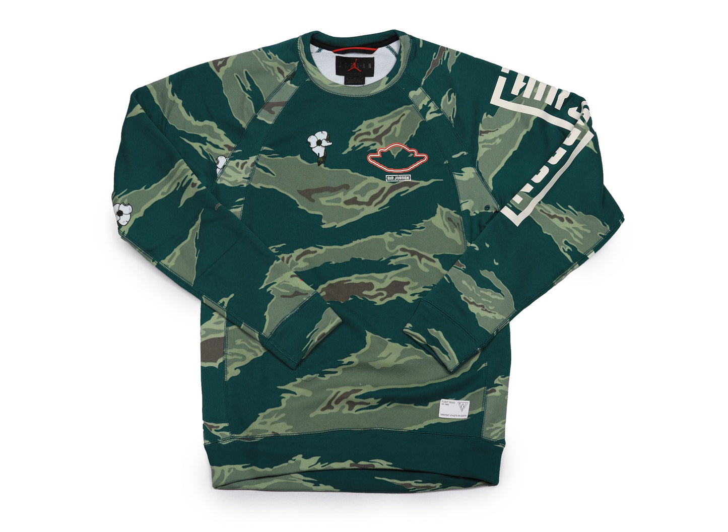 studio-shot-v9-80413