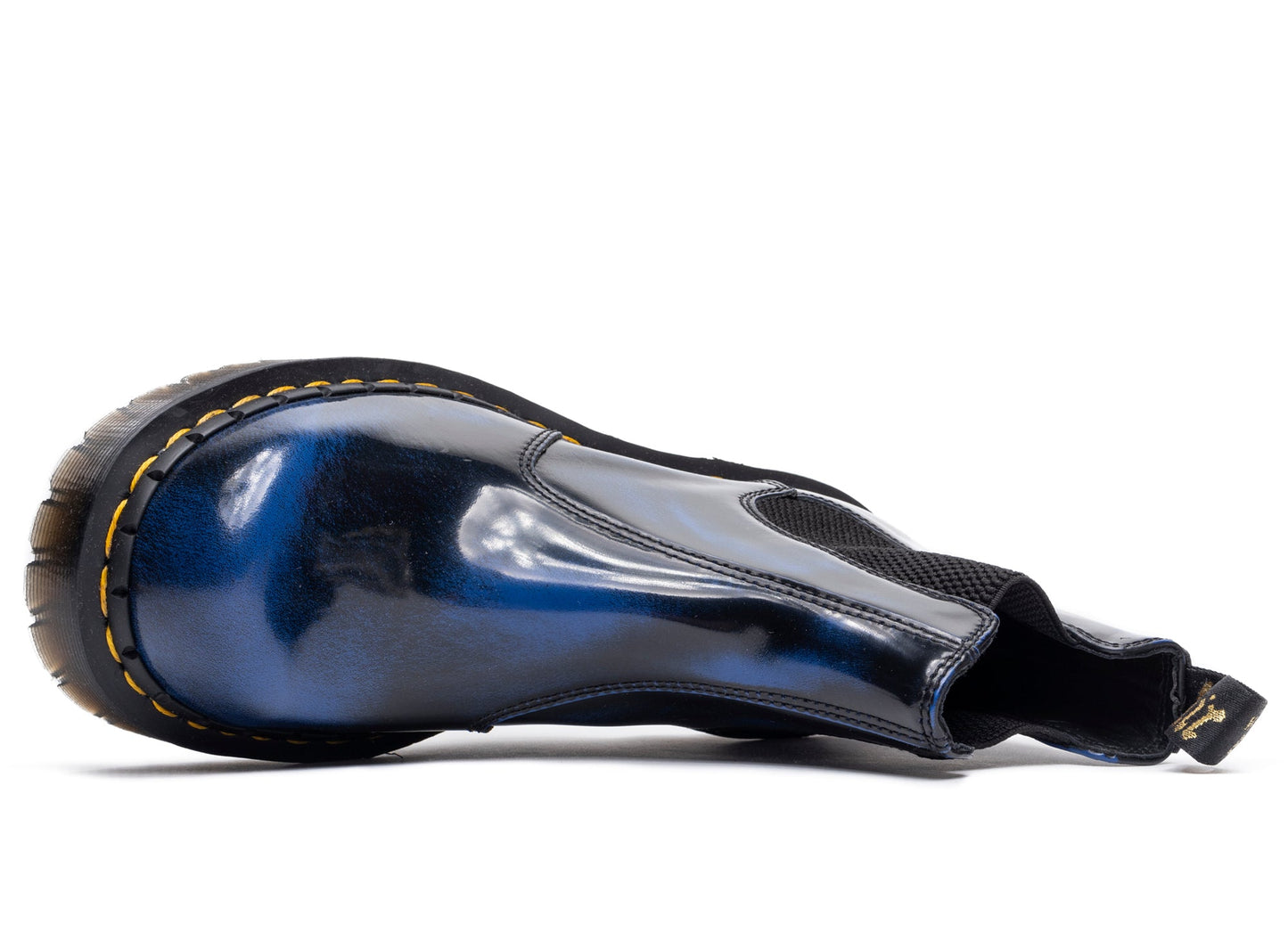 studio-shot-v9-80621