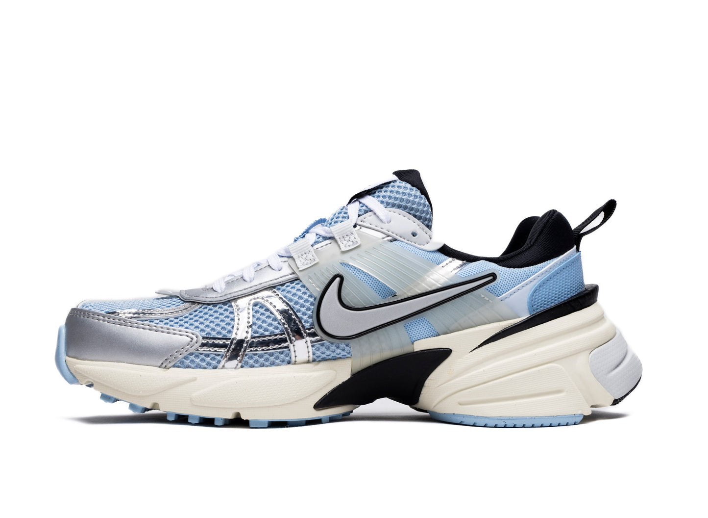 studio-shot-v9-52741