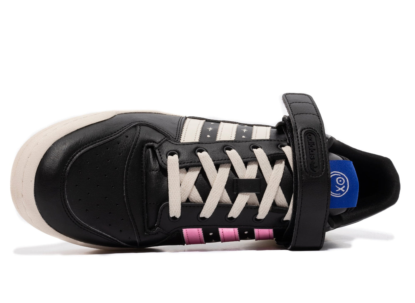 studio-shot-v9-80823