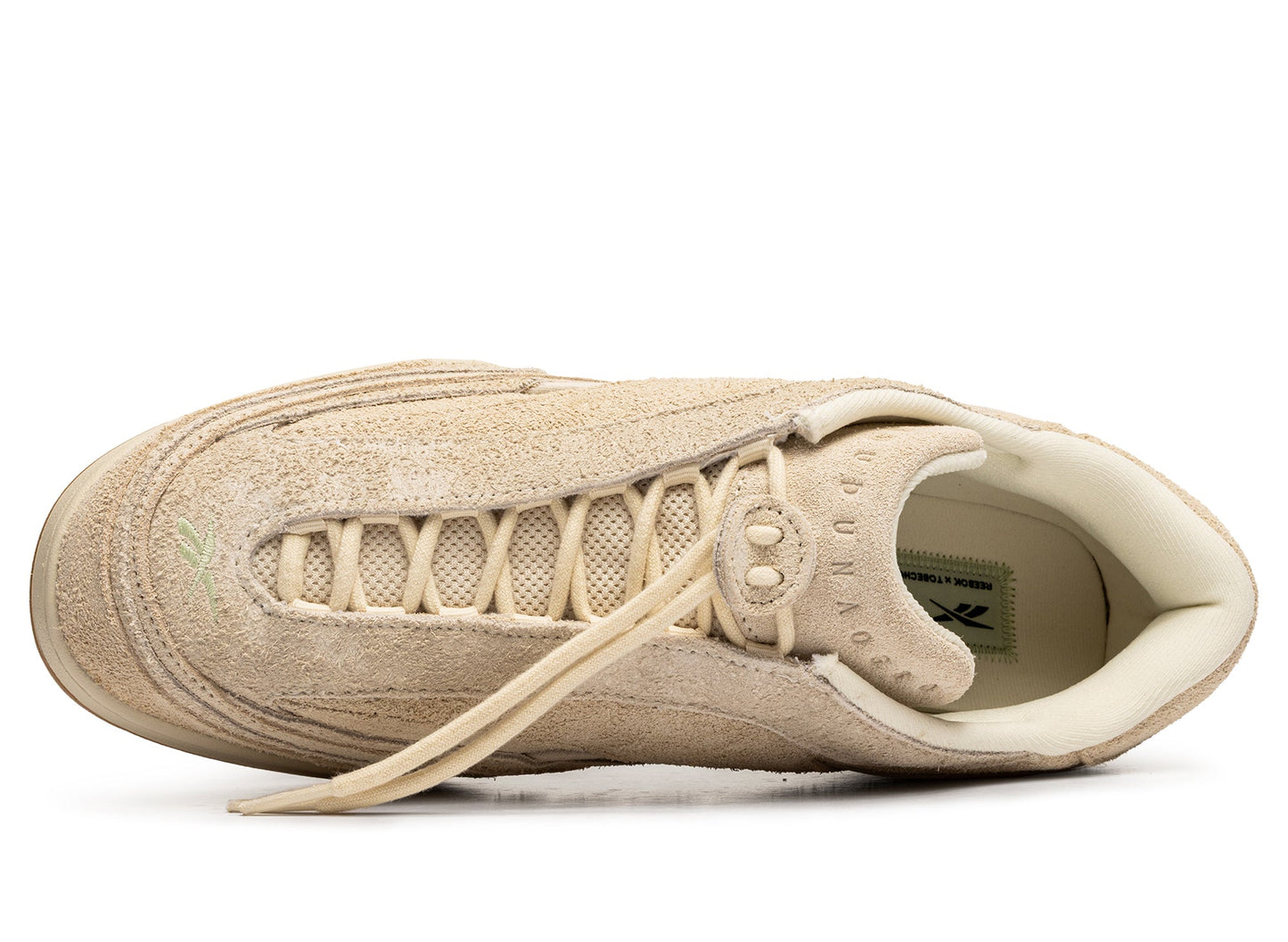 studio-shot-v9-64743