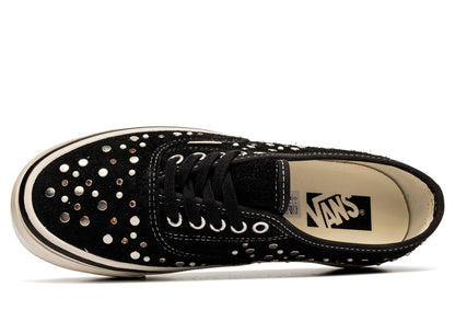 studio-shot-v9-92804