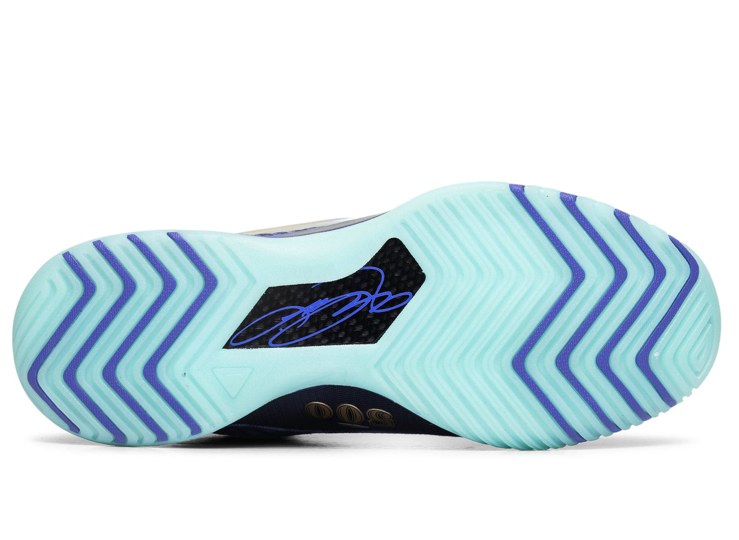 studio-shot-v9-56632