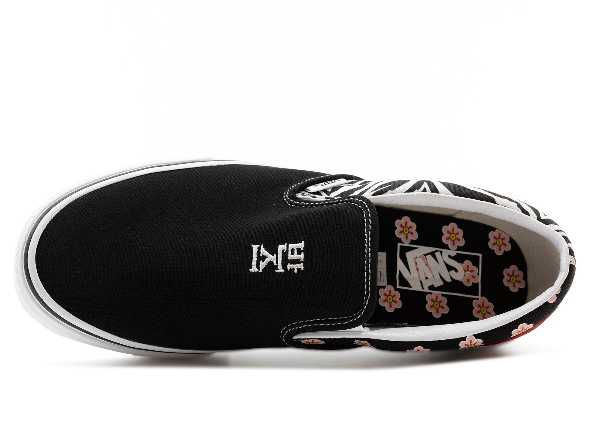 studio-shot-v9-33420