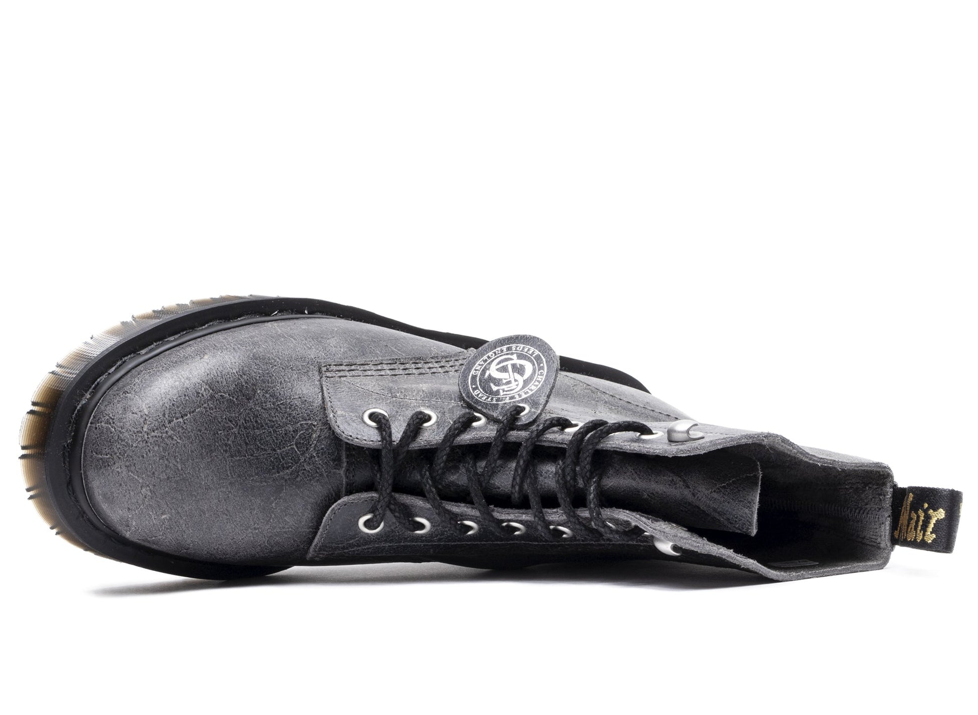 studio-shot-v9-79676