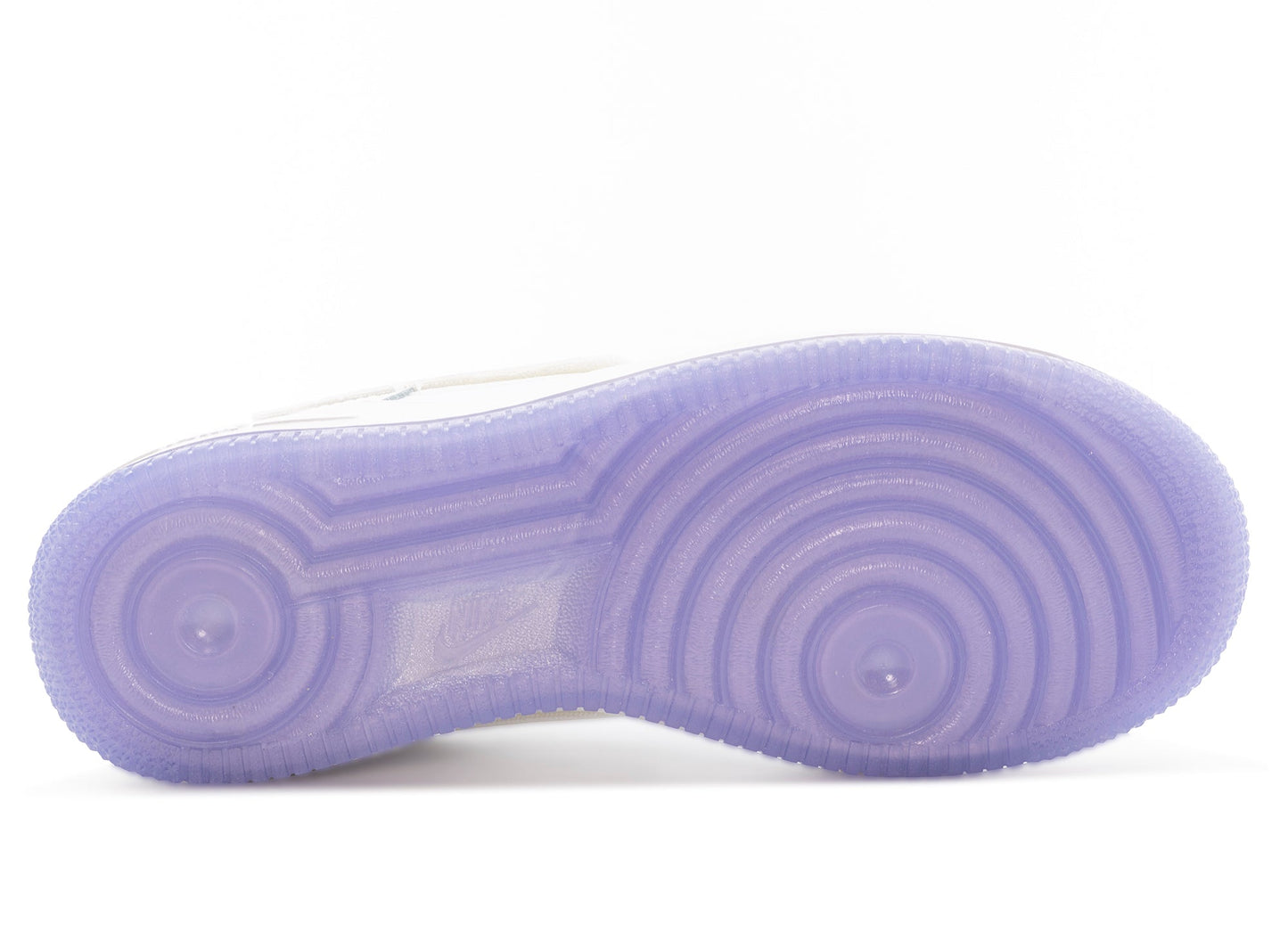 studio-shot-v9-90128