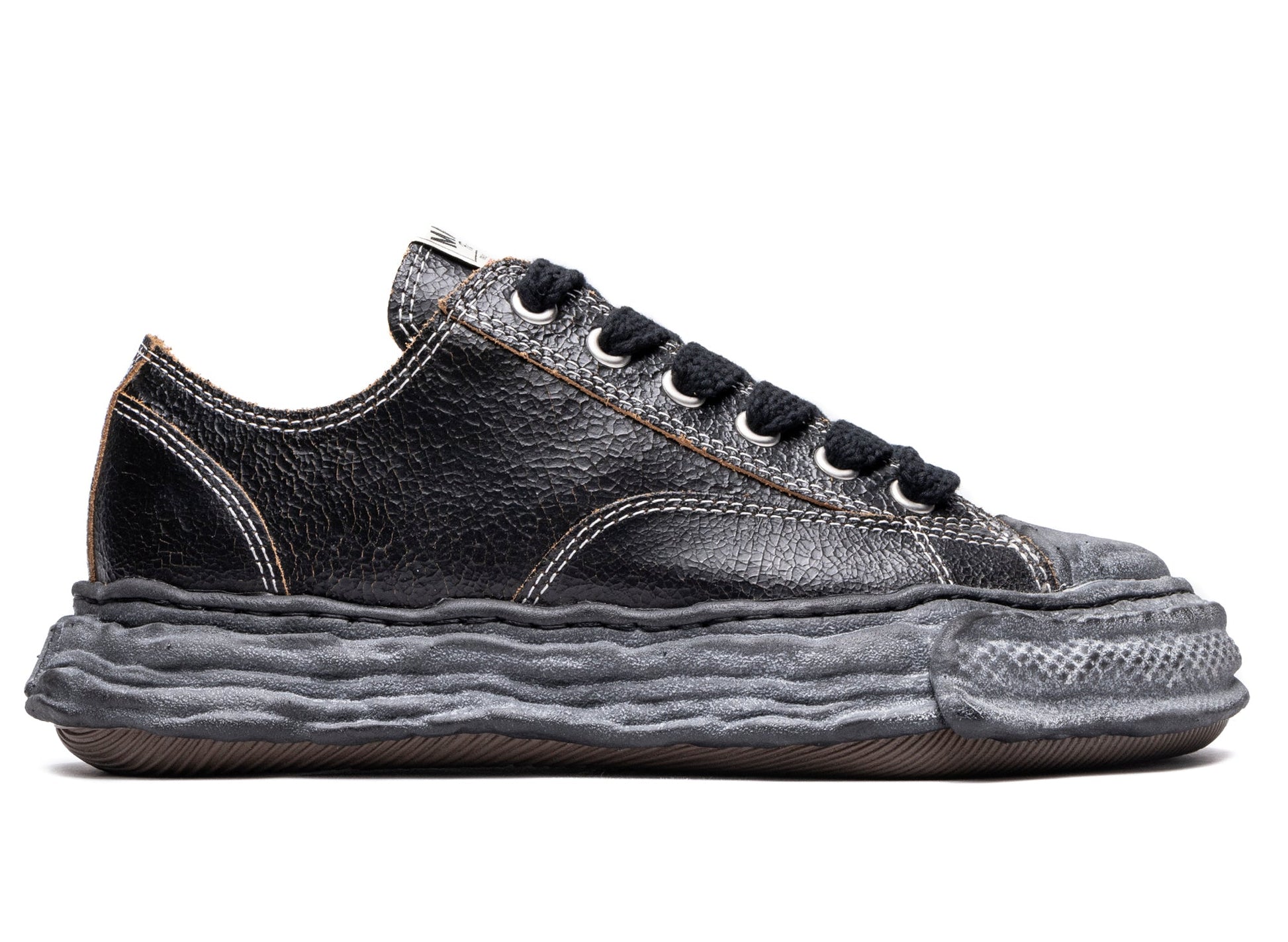 studio-shot-v9-12437