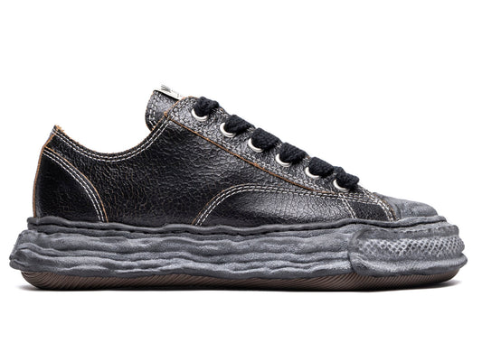 studio-shot-v9-12437