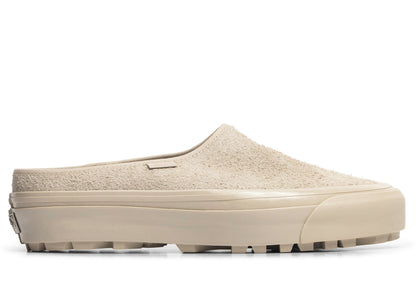 studio-shot-v9-51976