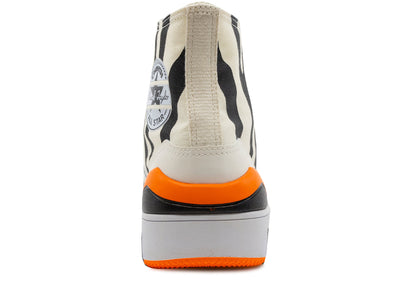 studio-shot-v9-92642