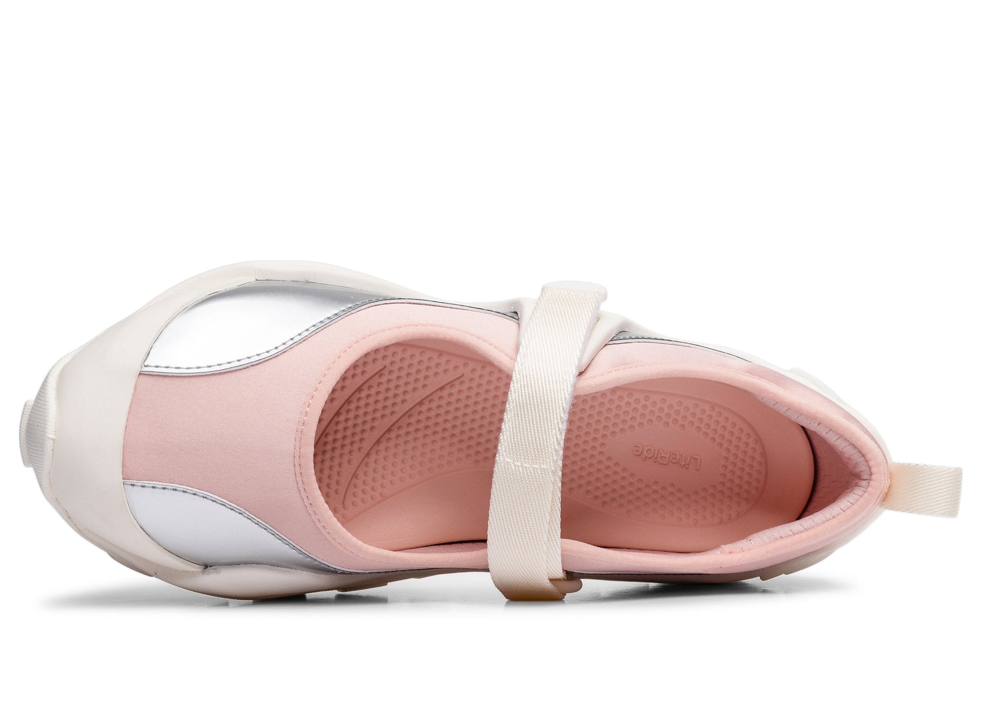 studio-shot-v9-90865