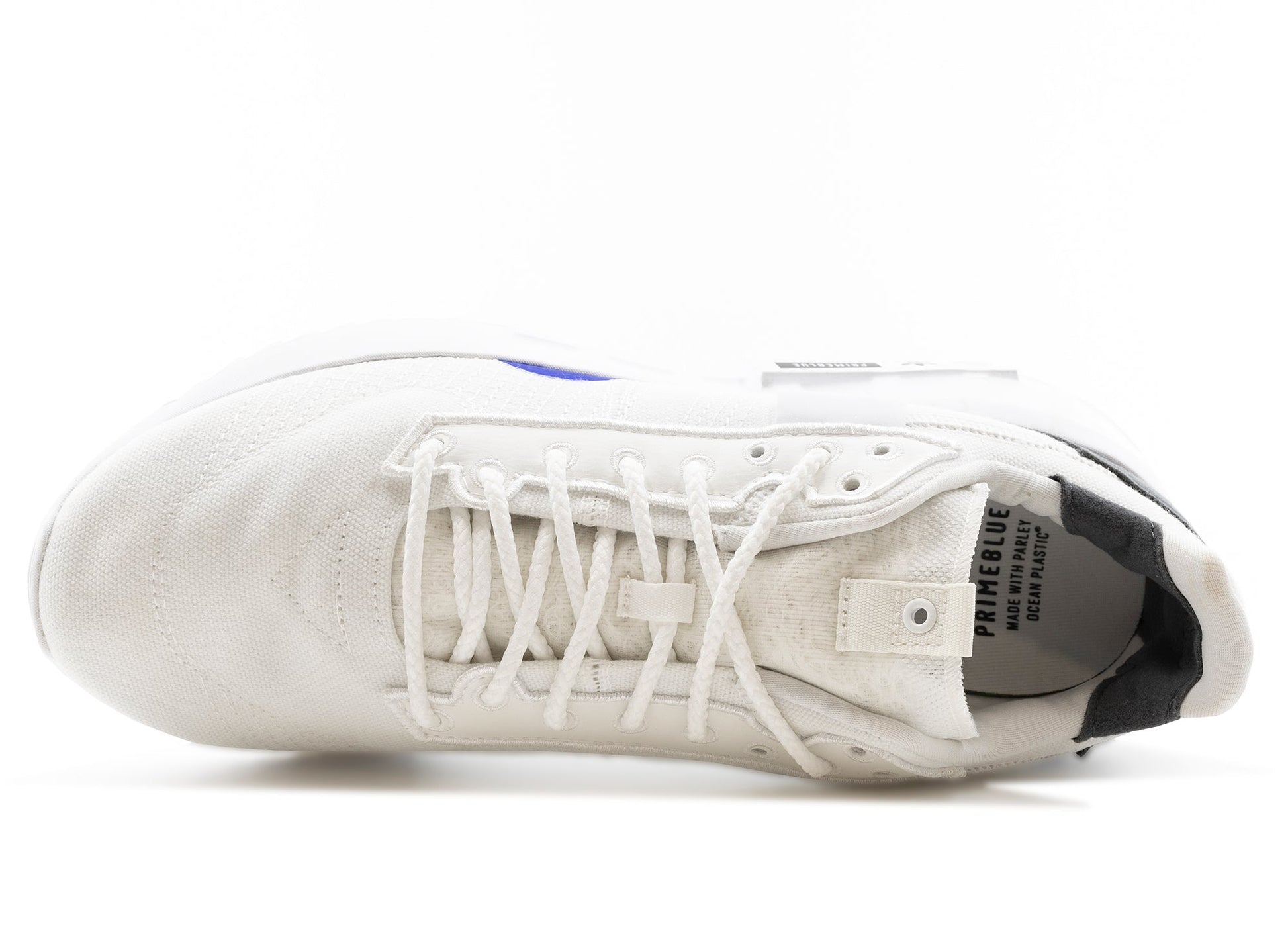 studio-shot-v9-69613