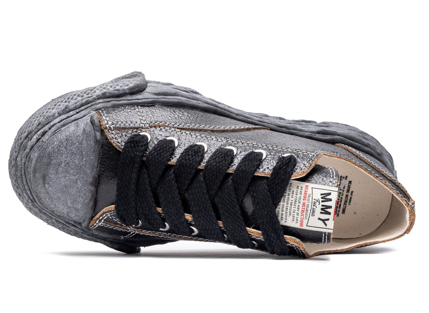 studio-shot-v9-12109