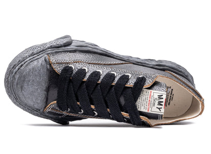 studio-shot-v9-12109