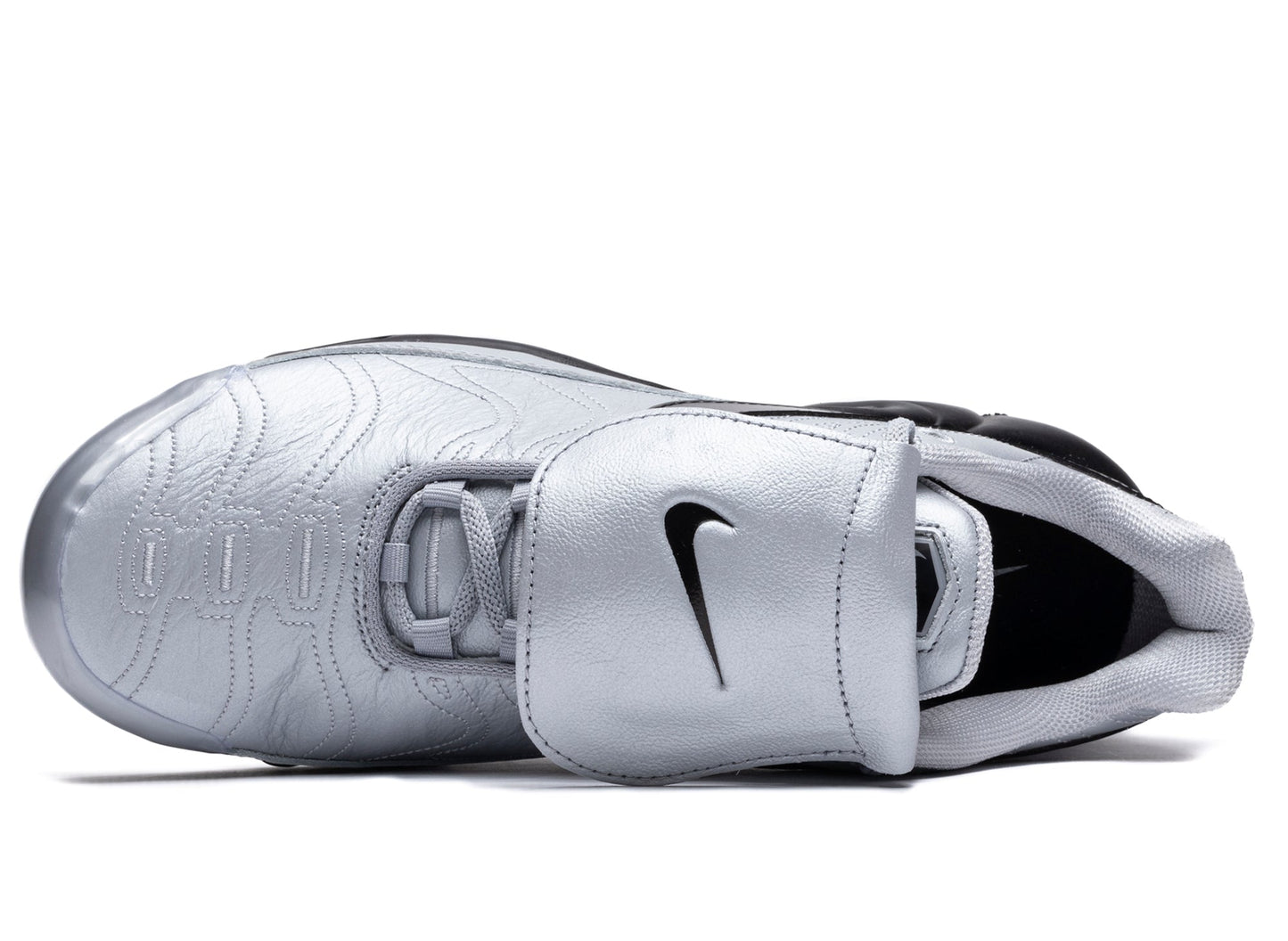 studio-shot-v9-31903