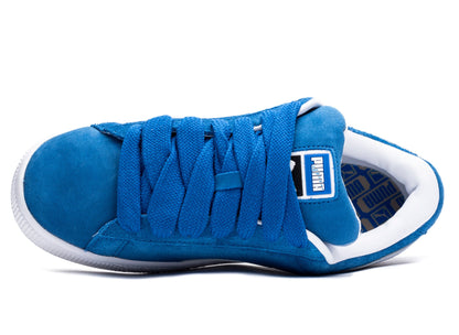 studio-shot-v9-73829