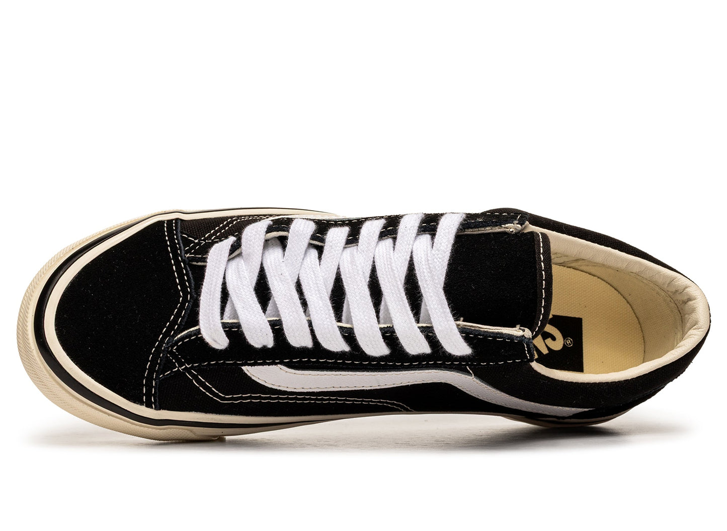 studio-shot-v9-93079