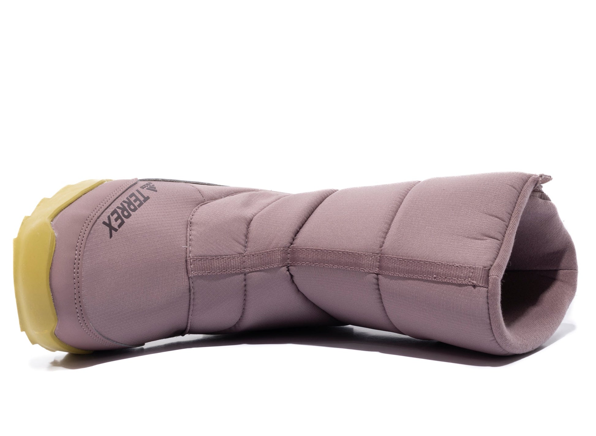 studio-shot-v9-13119