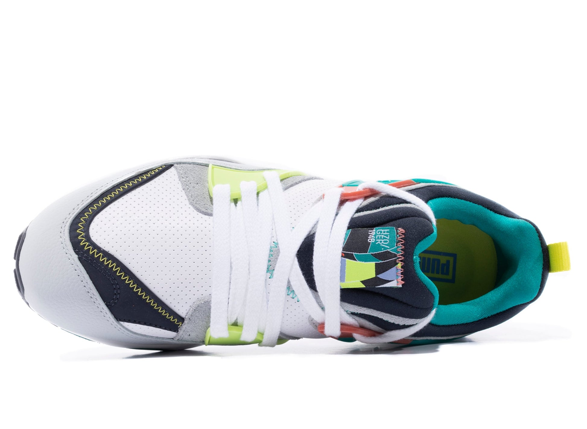 studio-shot-v9-70661