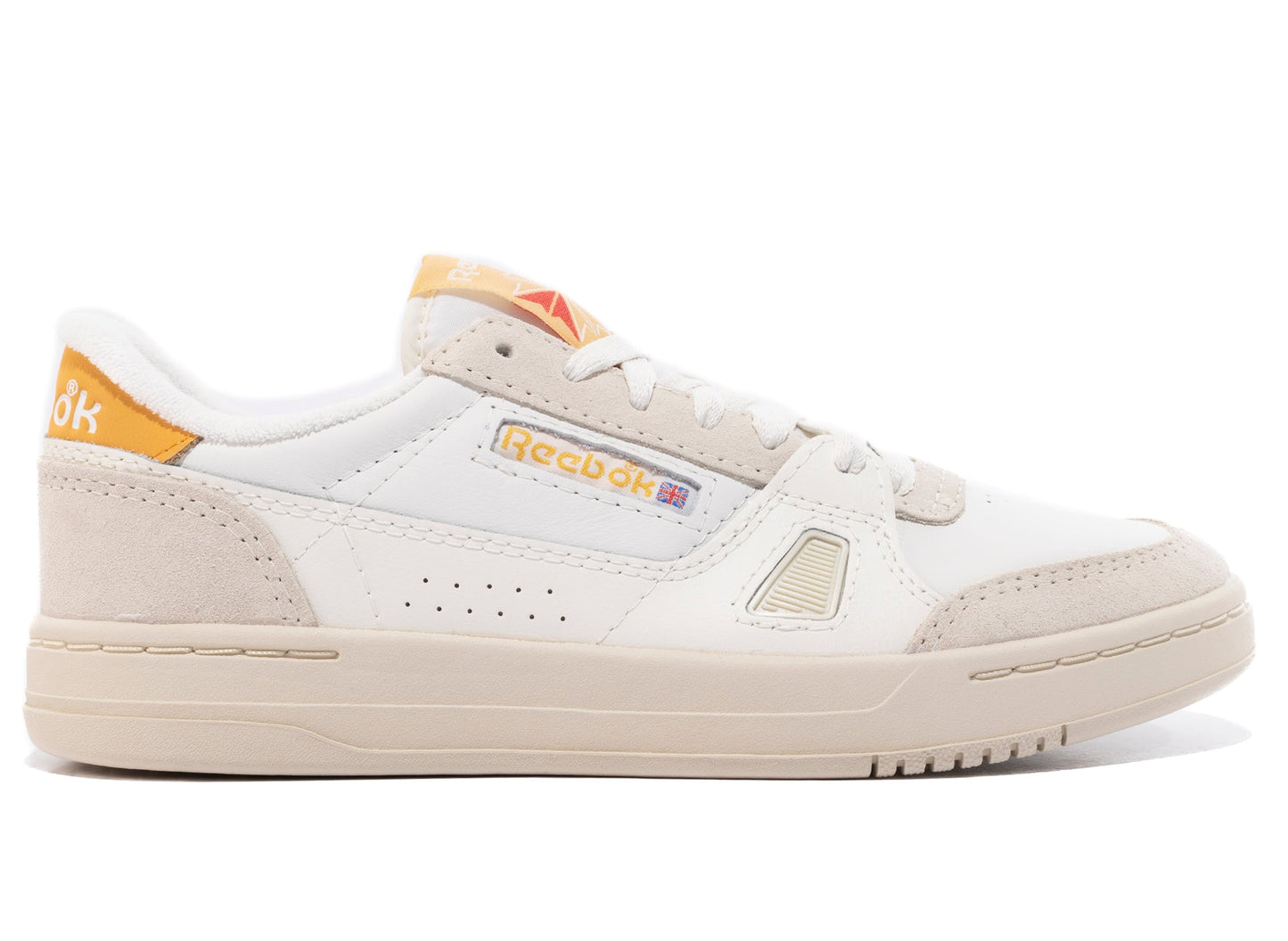 studio-shot-v9-12379