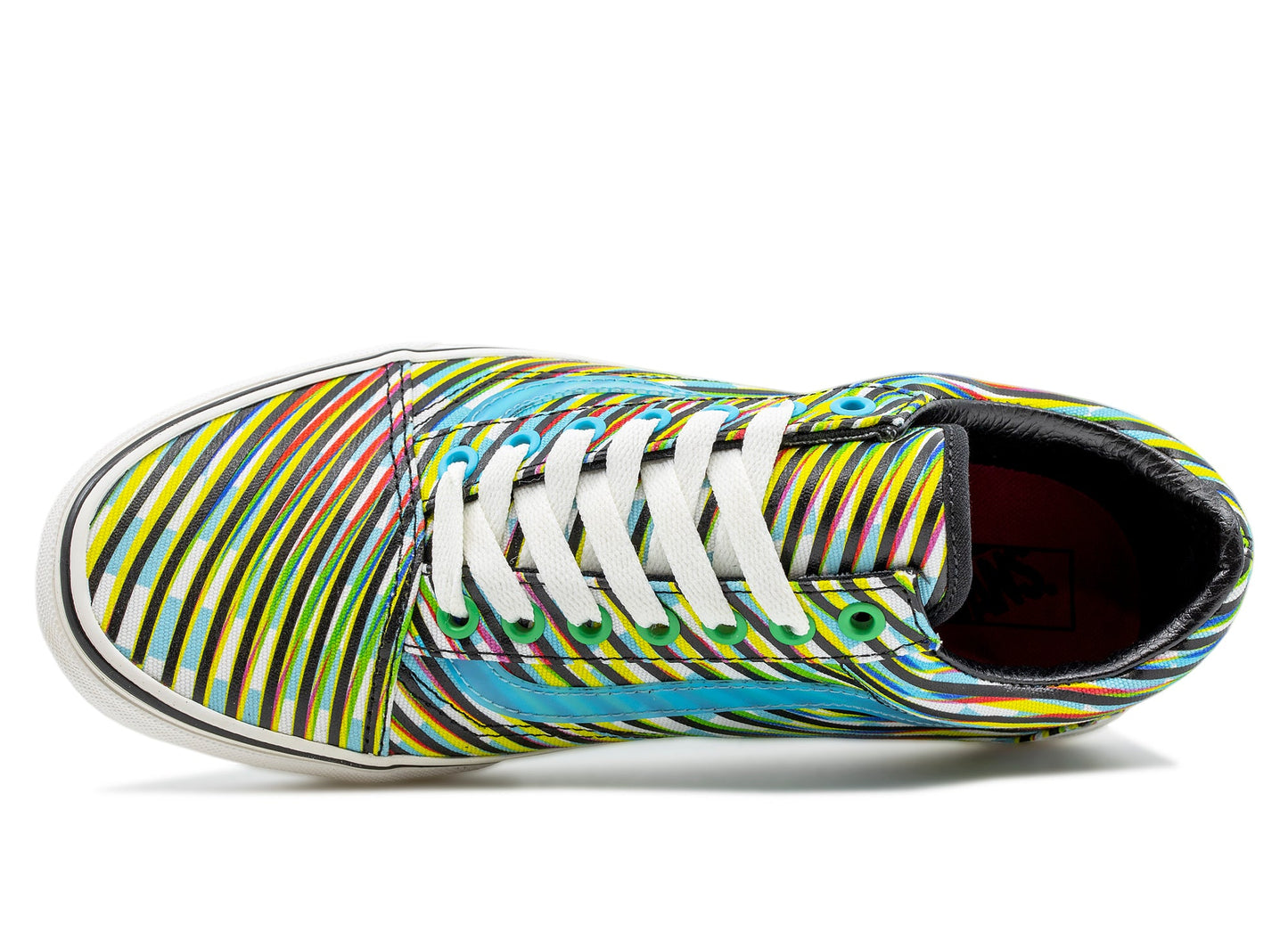 studio-shot-v9-62939