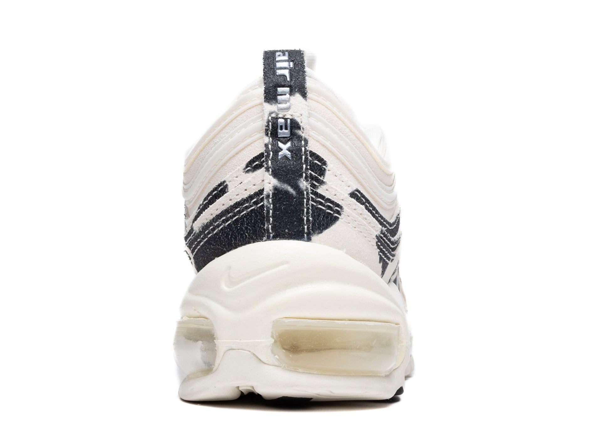 studio-shot-v9-43104