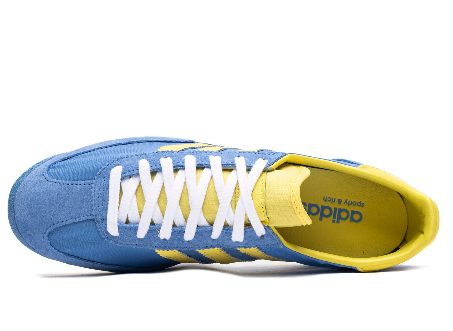 studio-shot-v9-69674