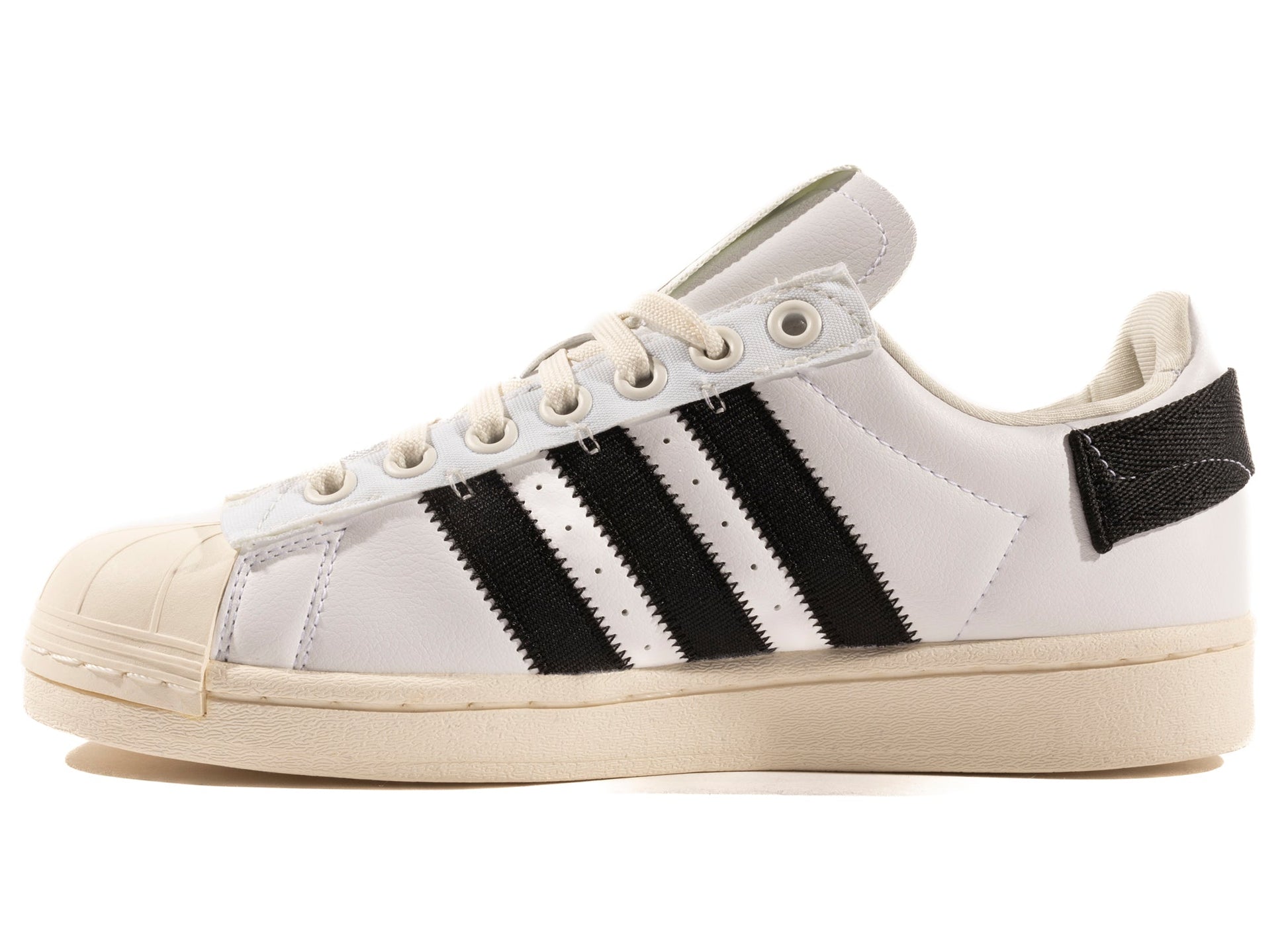 studio-shot-v9-14310