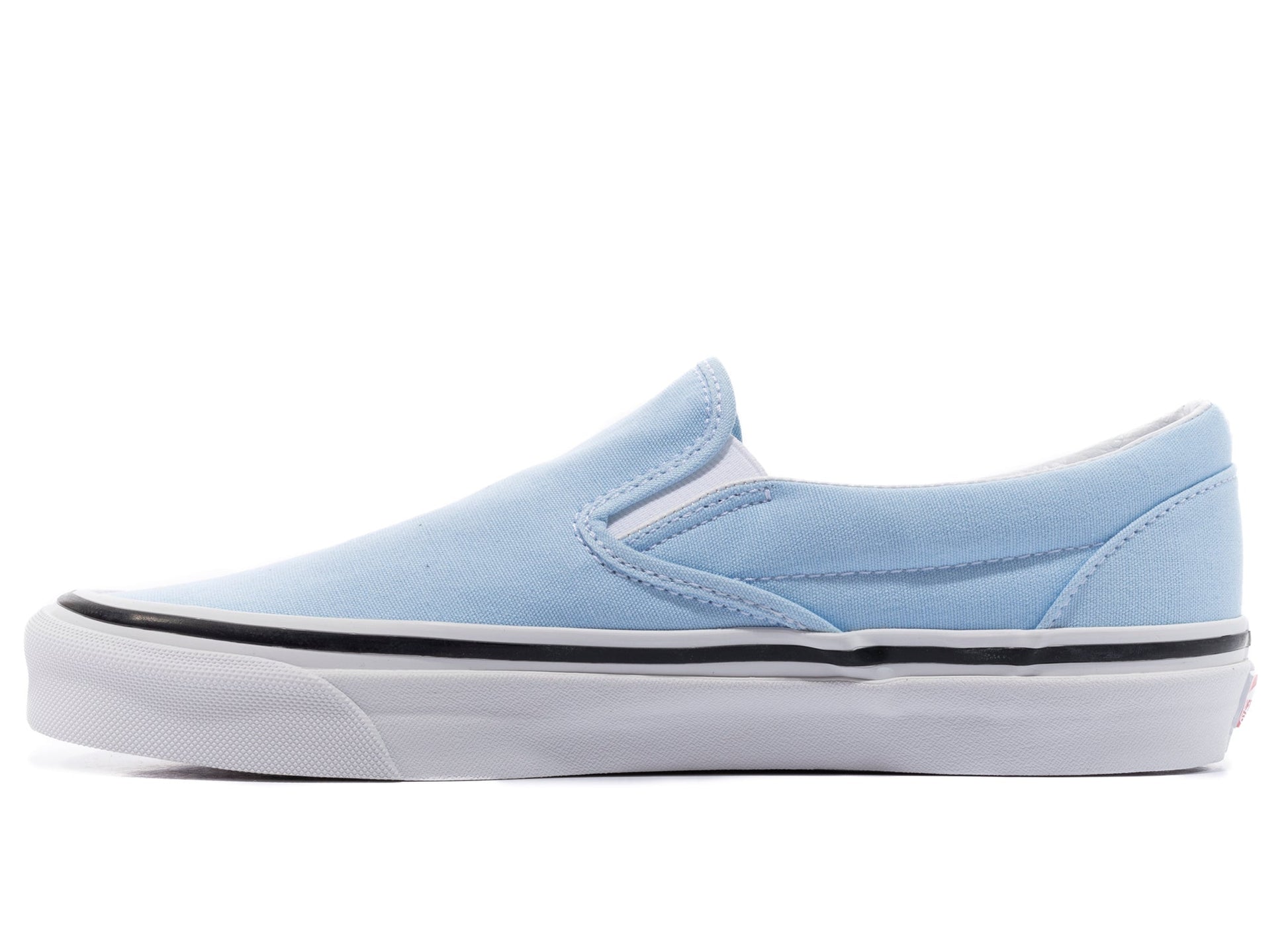 studio-shot-v9-15272