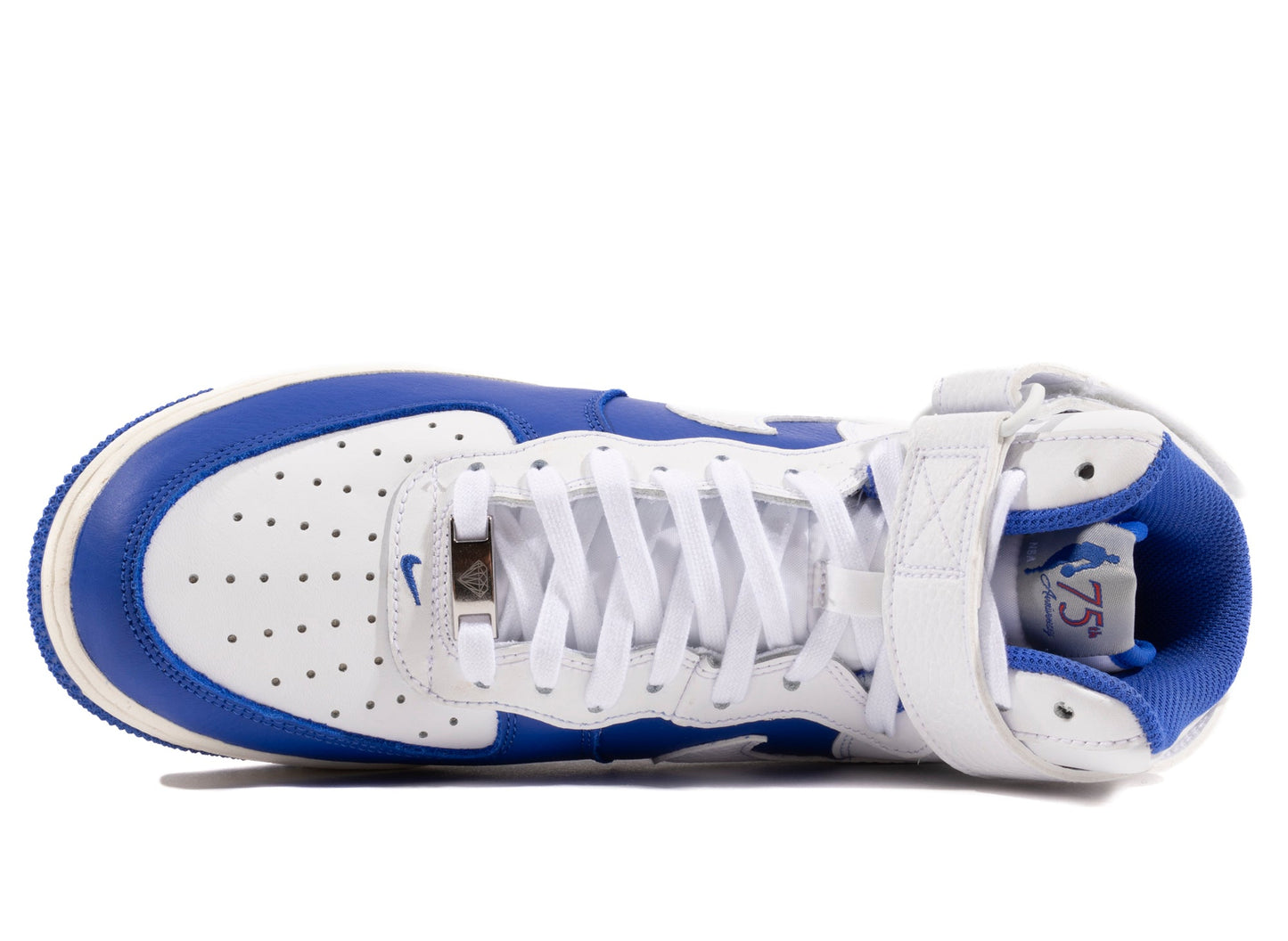 studio-shot-v9-38945