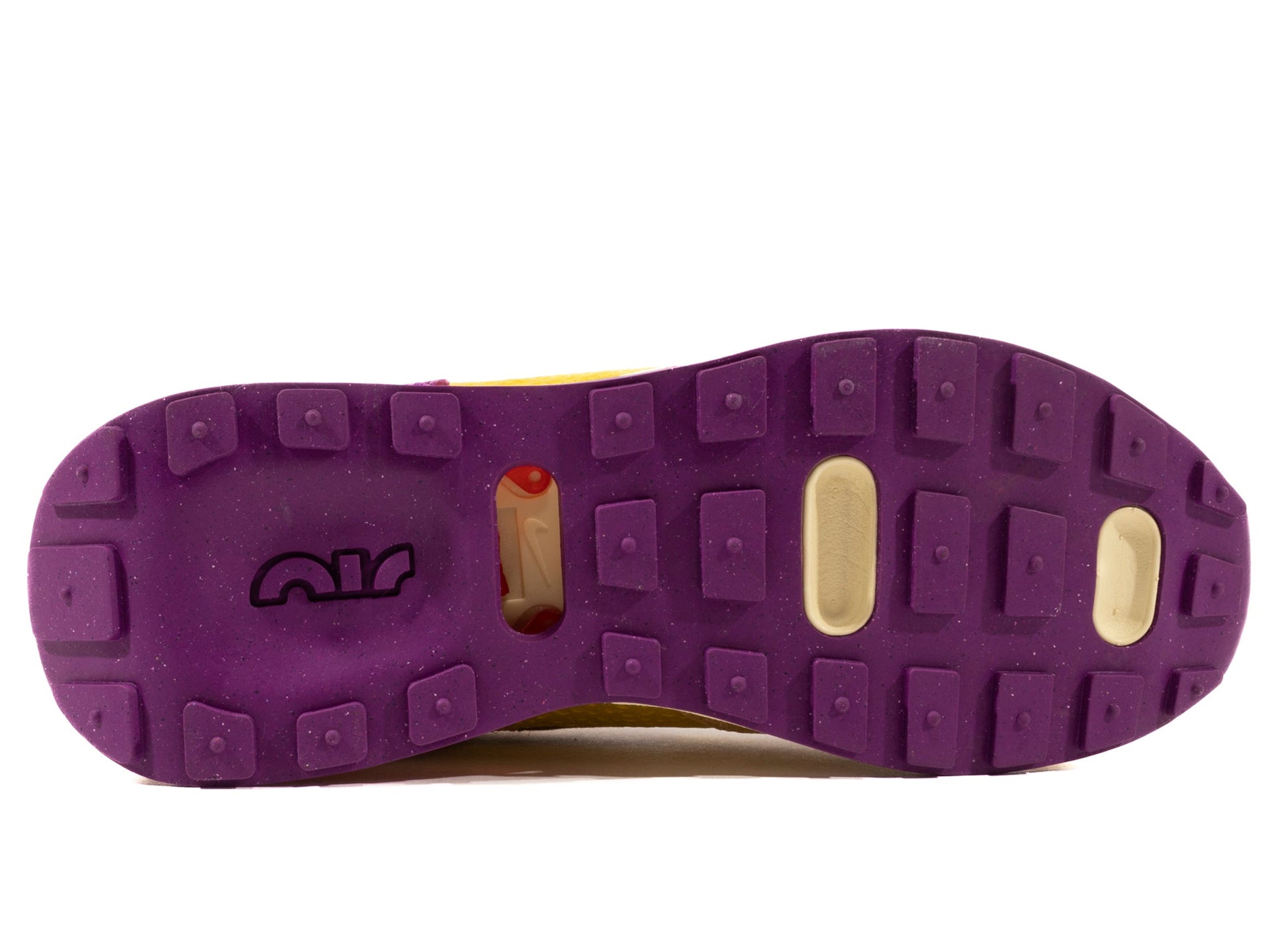 studio-shot-v9-37019