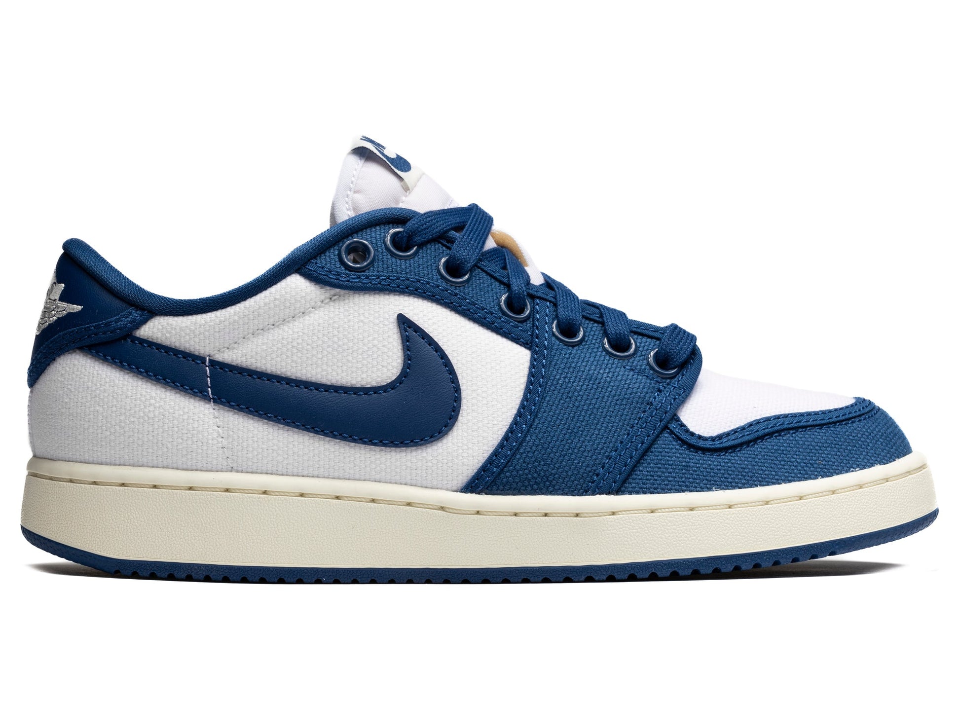 studio-shot-v9-55893