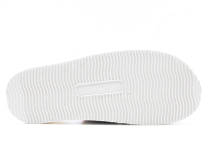 studio-shot-v9-89407