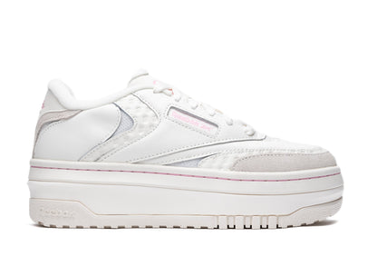 studio-shot-v9-95940