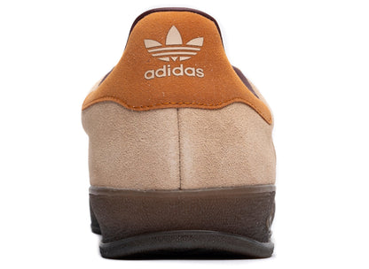 studio-shot-v9-67067