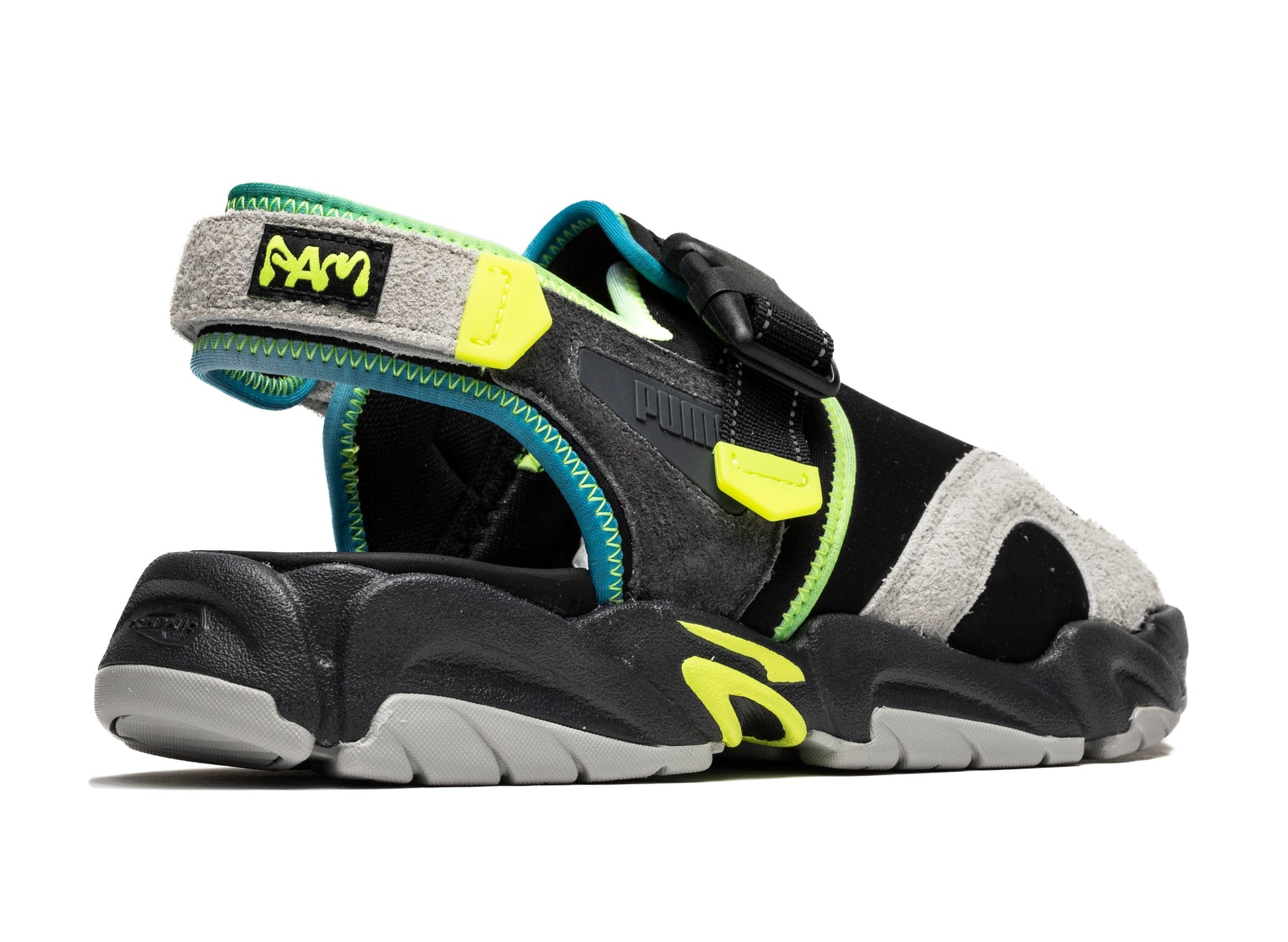 studio-shot-v9-99250